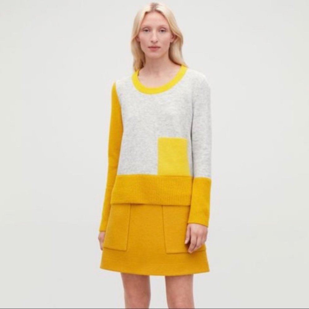 COS Colorblock Sweater with front pocket XS